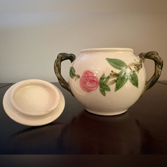 Franciscan Desert Rose Sugar Bowl with Lid - Picture 3 of 4